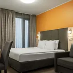 Wellton & Hotel