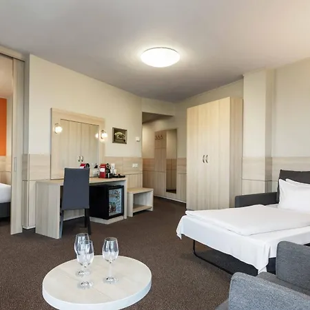Hotelli Wellton & 4*